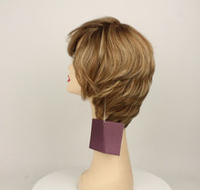 Load image into Gallery viewer, Linda Blonde With Highlights Size L