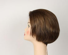 Load image into Gallery viewer, Light Brown Dorothy With Highlights Size Large