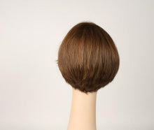 Load image into Gallery viewer, Light Brown Dorothy With Highlights Size S