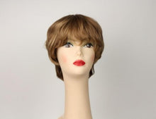 Load image into Gallery viewer, Linda Blonde With Highlights Size M