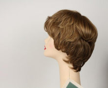 Load image into Gallery viewer, Linda Blonde With Highlights Size M