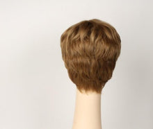 Load image into Gallery viewer, Linda Blonde With Highlights Size M