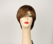 Load image into Gallery viewer, Linda Light Brown With Warm Blonde Highlights Size S