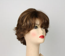 Load image into Gallery viewer, Linda Light Brown With Blonde Highlights Size M