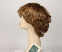 Load image into Gallery viewer, Linda Blonde With Highlights Size M