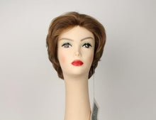 Load image into Gallery viewer, Linda Blonde With Highlights Size M