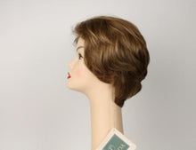 Load image into Gallery viewer, Linda Blonde With Highlights Size M