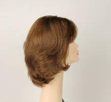 Load image into Gallery viewer, Light Brown With Blonde Highlights Olivia 2000