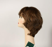 Load image into Gallery viewer, Light Brown With Blonde Highlights Olivia 2000