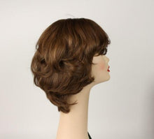 Load image into Gallery viewer, Light Brown With Blonde Highlights Olivia 2000