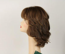 Load image into Gallery viewer, Light Brown With Blonde Highlights Olivia 2000