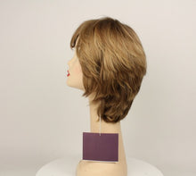Load image into Gallery viewer, Linda Blonde With Highlights Size L
