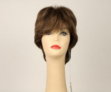 Load image into Gallery viewer, Linda Light Brown with Ash Blonde highlights Size M
