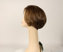 Load image into Gallery viewer, Light Brown Dorothy With Blonde Ash Highlights Size M
