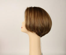 Load image into Gallery viewer, Light Brown Dorothy With Blonde Ash Highlights Size M

