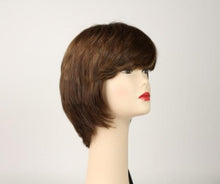 Load image into Gallery viewer, Diana Light Brown With Blonde Highlights Size M
