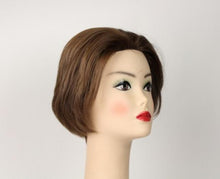 Load image into Gallery viewer, Light Brown Dorothy With Highlights Size Large
