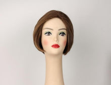 Load image into Gallery viewer, Light Brown Dorothy With Highlights Size Large
