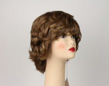 Load image into Gallery viewer, Linda Light Brown with Ash Blonde highlights Size L

