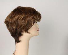 Load image into Gallery viewer, Linda Light Brown With Warm Blonde Highlights Size S

