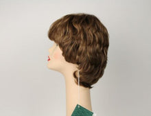Load image into Gallery viewer, Linda Light Brown With Blonde Highlights Size M
