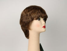 Load image into Gallery viewer, Linda Light Brown With Blonde Highlights Size M
