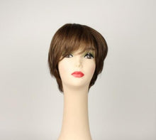 Load image into Gallery viewer, Linda Medium Brown with Blonde Highlights Size S
