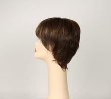 Load image into Gallery viewer, Linda Medium Brown with Blonde Highlights Size S
