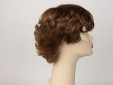 Load image into Gallery viewer, Linda light Brown with Blonde highlights Size M
