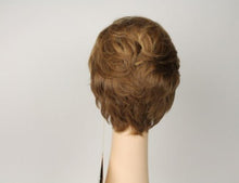 Load image into Gallery viewer, Linda Blonde With Highlights Size M
