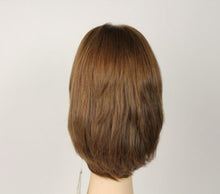 Load image into Gallery viewer, Light Brown with Blonde Highlights Olivia 2000
