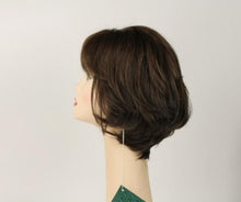 Load image into Gallery viewer, Medium Brown Olivia 2000 With Highlights
