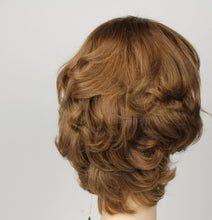 Load image into Gallery viewer, Light Brown With Blonde Highlights Olivia 2000
