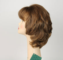 Load image into Gallery viewer, Light Brown with Blonde Highlights Olivia 2000
