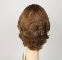 Load image into Gallery viewer, Light Brown with Blonde Highlights Olivia 2000

