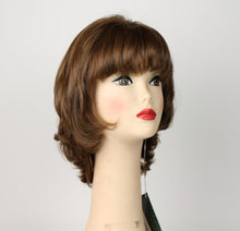 Load image into Gallery viewer, Light Brown with Blonde Highlights Olivia 2000
